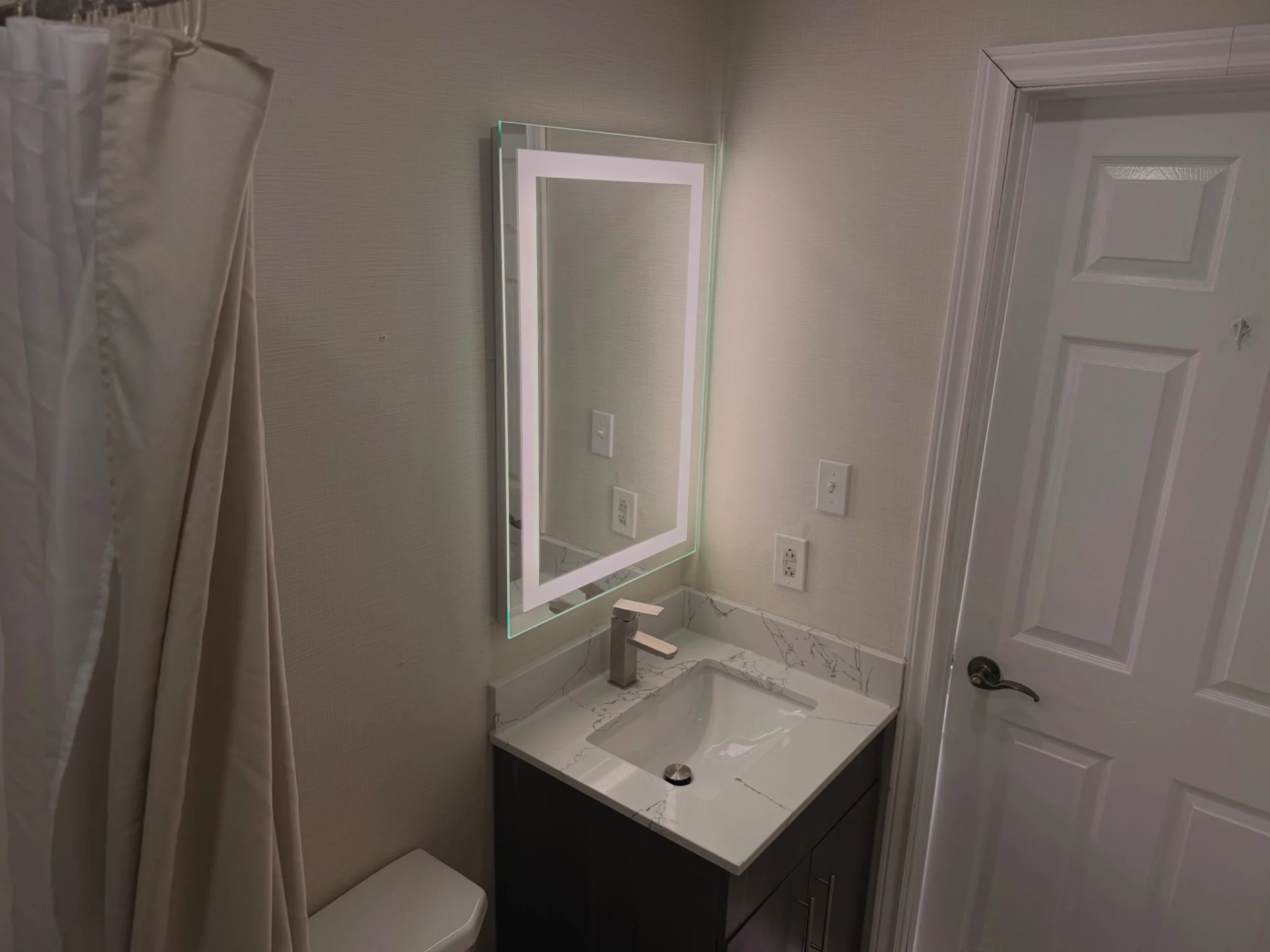 Updated bathroom at Wiarton Willys Inn